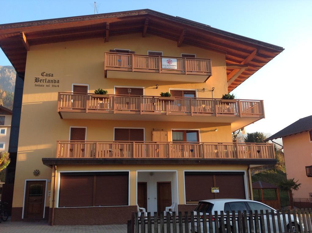 Casa Berlanda Apartamento Fiera Di Primiero Exterior foto