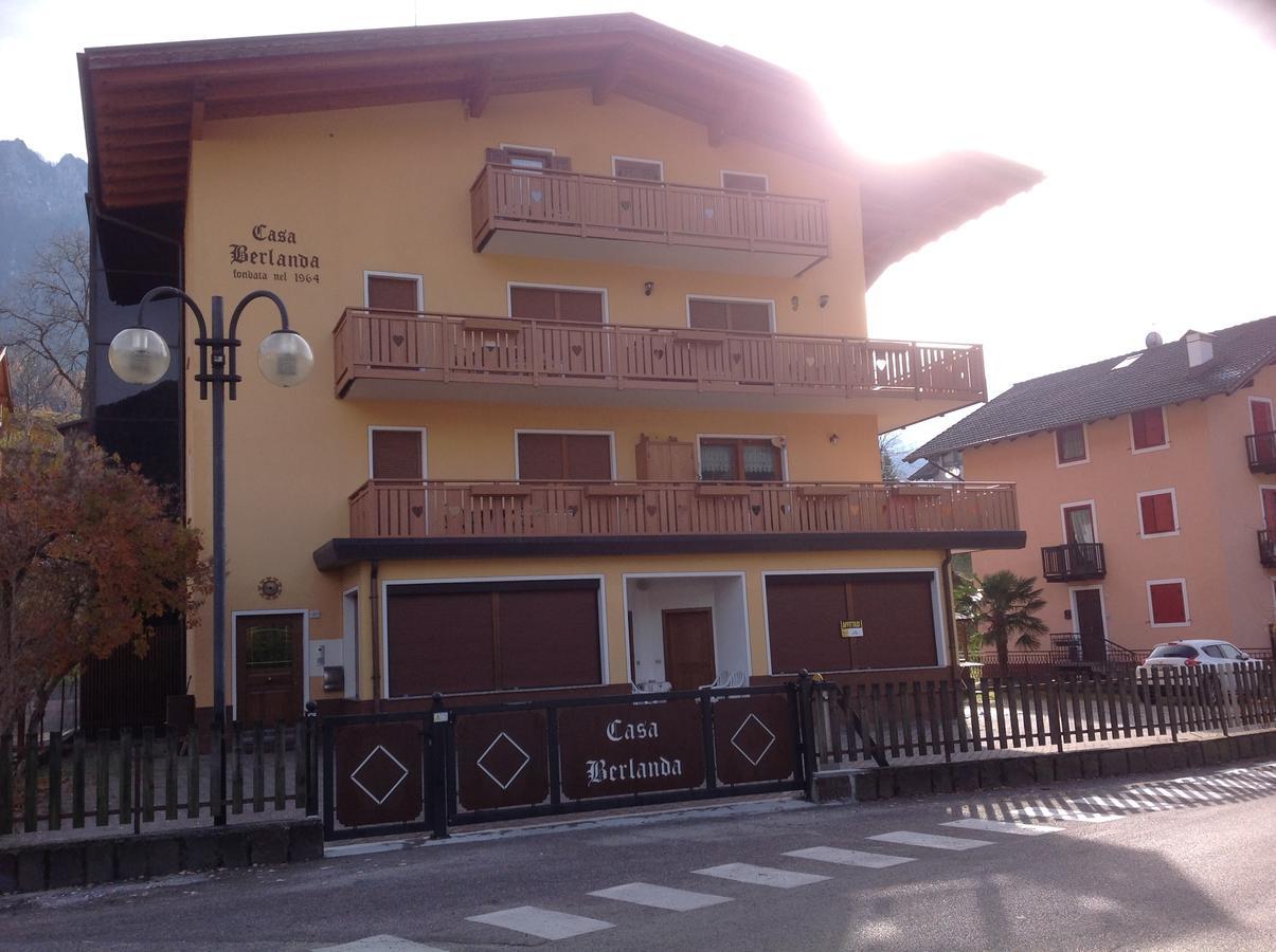 Casa Berlanda Apartamento Fiera Di Primiero Exterior foto